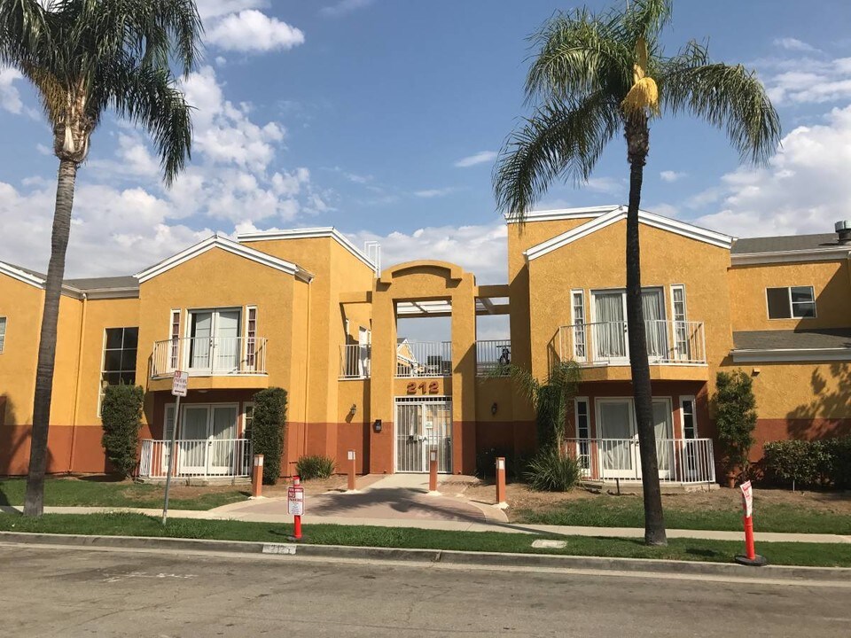 212 S Orange Ave in Brea, CA - Building Photo