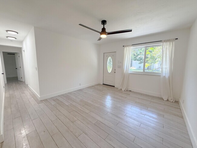 2823 Polk St in Hollywood, FL - Building Photo - Building Photo