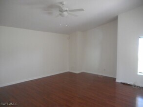 21647 Berwhich Run in Estero, FL - Foto de edificio - Building Photo