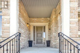 41 Glen Abbey Trail in Vaughan, ON - Building Photo - Building Photo