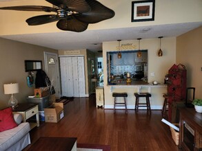 220 Main St, Unit 4-L in New Hartford, CT - Building Photo - Building Photo