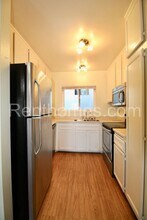 6725 Mission Gorge Rd in San Diego, CA - Building Photo - Building Photo