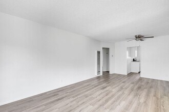 6120 Radford Ave in Los Angeles, CA - Building Photo - Building Photo