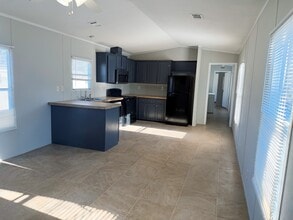 110 N Michigan St in Lawrence, KS - Building Photo - Building Photo