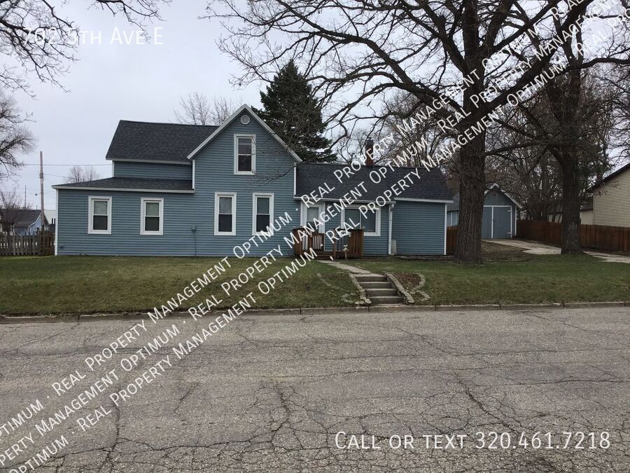 702 5th Ave E in Alexandria, MN - Building Photo