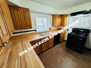 7134 Dawson Pl in Jennings, MO - Building Photo - Building Photo