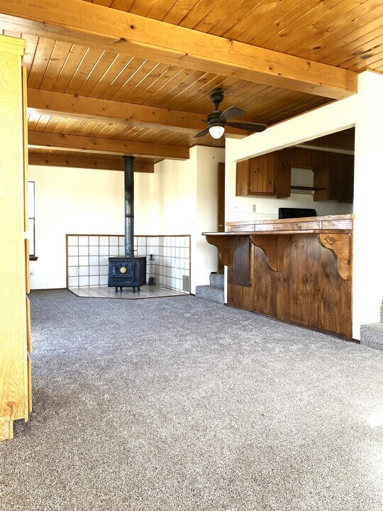88 Crestview Ln in Edgewood, NM - Building Photo