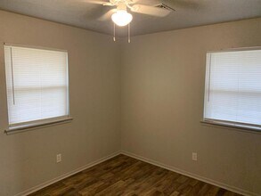 713 NE 37th St in Oklahoma City, OK - Building Photo - Building Photo