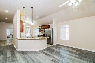 12153 Angel Food Ln in Fort Worth, TX - Building Photo - Building Photo