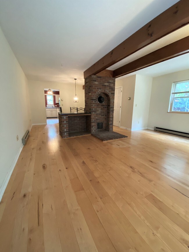 8 Hideaway Ln Rentals in Williston, VT