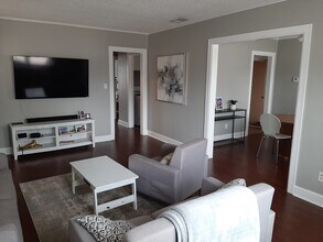 105 S Orchard St in Stillwater, OK - Building Photo - Building Photo