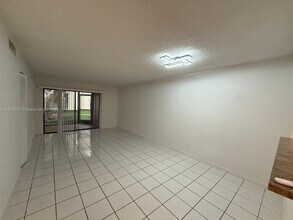 3396 Foxcroft Rd in Miramar, FL - Building Photo - Building Photo