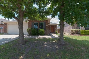 590 Arthur Dr in Lavon, TX - Building Photo