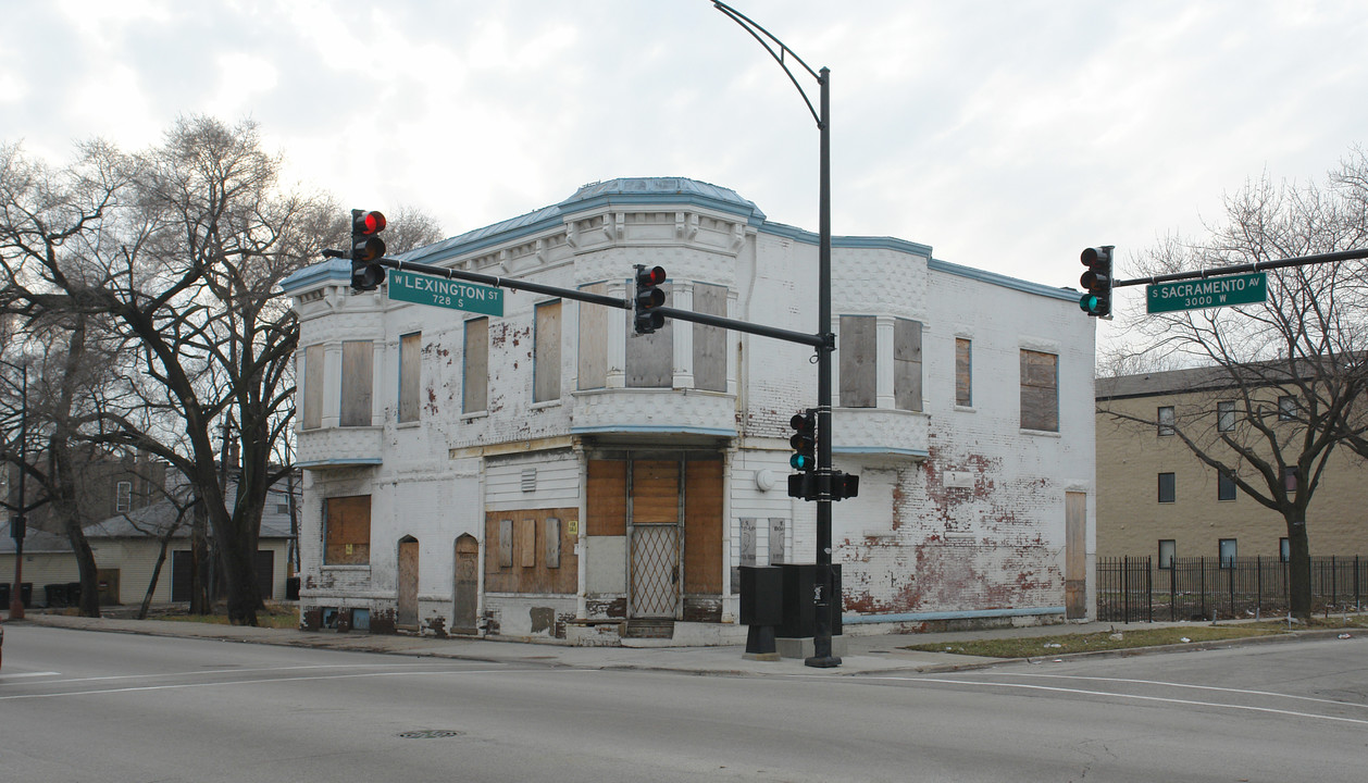 734-736 S Sacramento Blvd in Chicago, IL - Building Photo