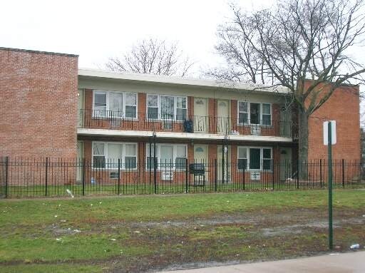 10448 Crown Rd in Franklin Park, IL - Building Photo - Building Photo