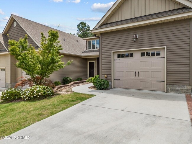 118 Cypress Cir in Southern Pines, NC - Building Photo - Building Photo