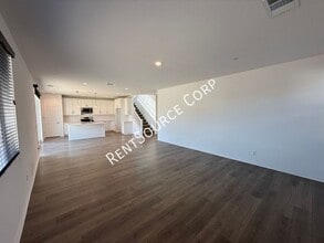 6030 W Ave J 9 in Lancaster, CA - Building Photo - Building Photo
