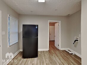 2312 Polar Rock Ave SW in Atlanta, GA - Foto de edificio - Building Photo