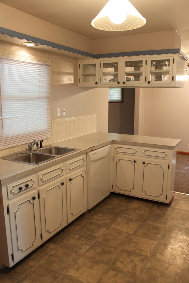 3531 N Lister Ave in Kansas City, MO - Building Photo - Building Photo