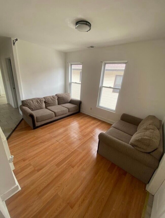 27 Lilac St, Unit 29 in New Haven, CT - Foto de edificio - Building Photo