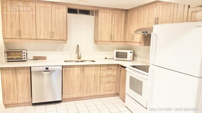 property at 664 Esprit Cres