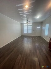 203 Palmwood Dr in Victoria, TX - Foto de edificio - Building Photo