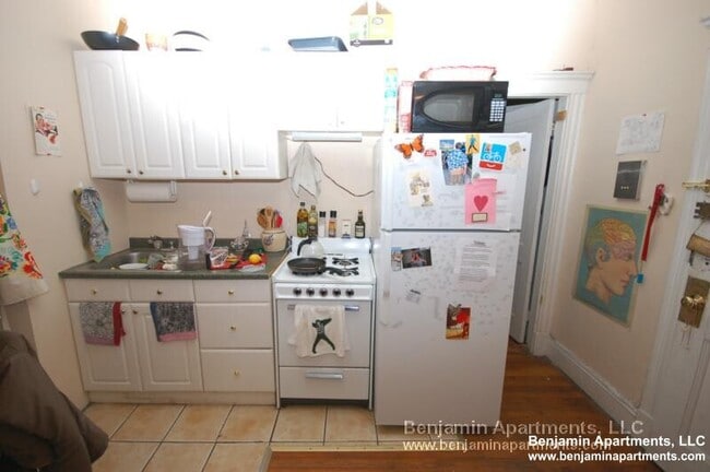 55 Park Dr, Unit 7 in Boston, MA - Foto de edificio - Building Photo