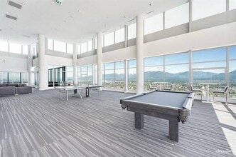 4485 Skyline Dr in Burnaby, BC - Building Photo - Building Photo