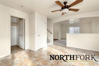 5523 S Moonfire Way in Boise, ID - Building Photo - Building Photo