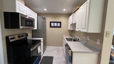 4 Charlesgate E, Unit 206 in Boston, MA - Building Photo - Building Photo