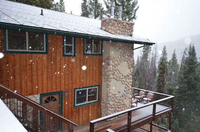 property at 471 High Point Dr