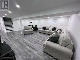 47 Winter Ave in Toronto, ON - Building Photo