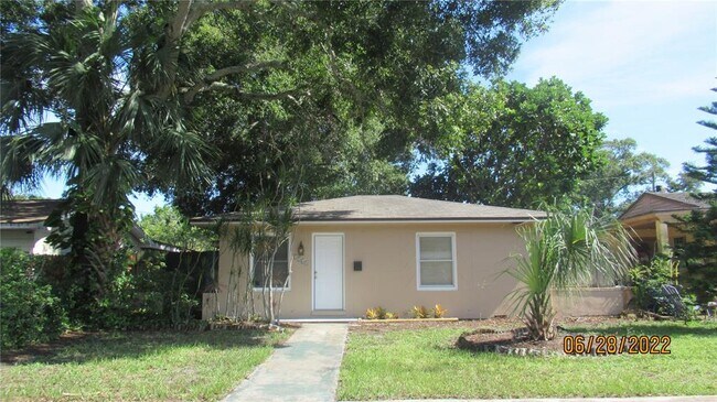 property at 2568 39th Ave N