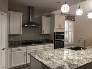 7182 Willow Moss Ct in Las Vegas, NV - Building Photo - Building Photo