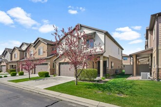 1780 W 850 S in Orem, UT - Foto de edificio - Building Photo