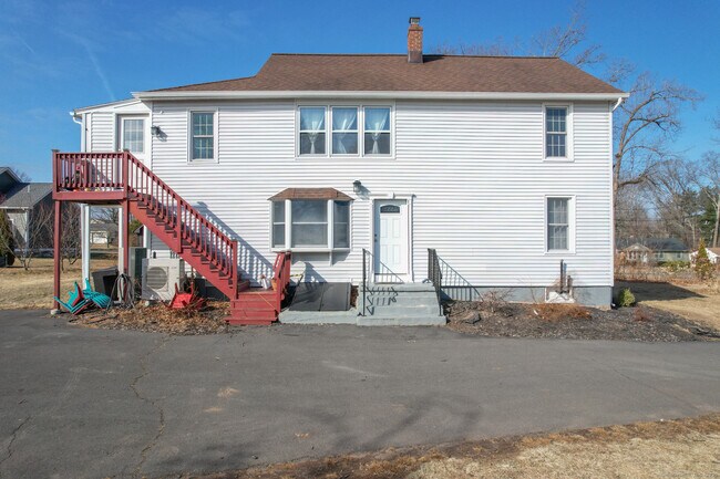 107 Buff Rd in Bristol, CT - Building Photo - Building Photo
