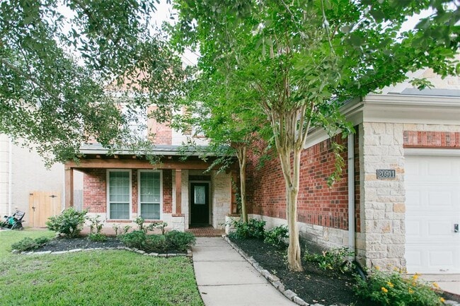 property at 20911 Avery Cove Ln