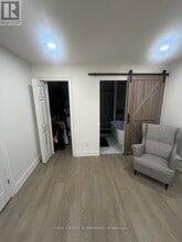 932 Elgin St in Newmarket, ON - Building Photo - Building Photo