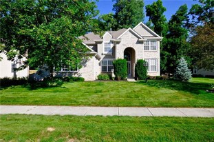 14080 Plantation Wood Ln in Carmel, IN - Building Photo