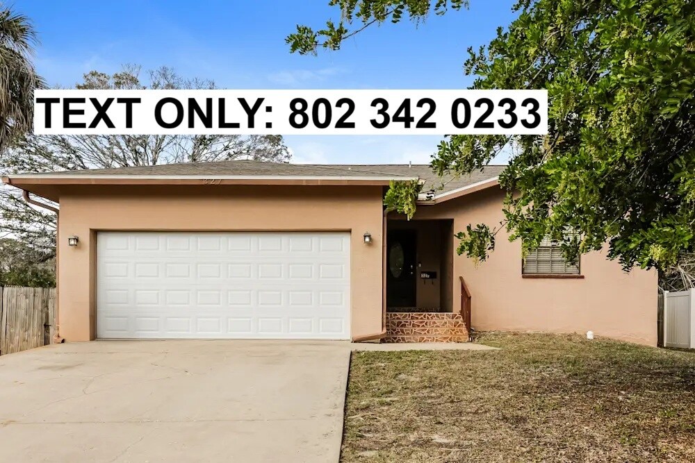 328 81st Ave NE in St. Petersburg, FL - Building Photo