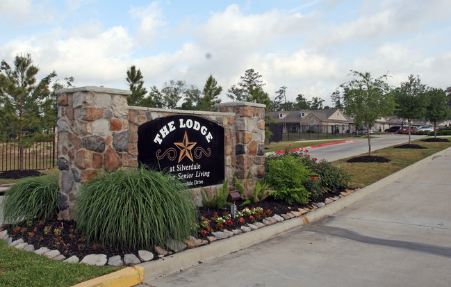 The Lodge at Silverdale in Conroe, TX - Foto de edificio - Building Photo