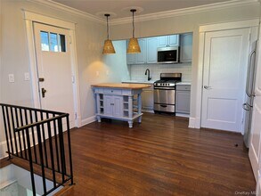 47 S Middletown Rd-Unit -3 in Pearl River, NY - Building Photo - Building Photo