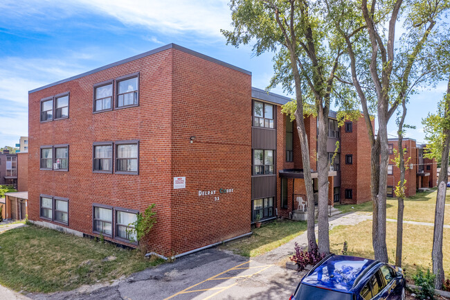 33 Flamborough Dr in Toronto, ON - Building Photo - Building Photo