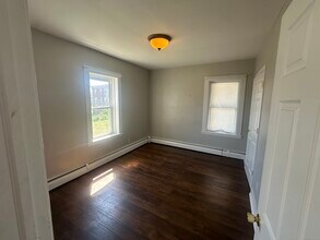 86 Gold St in New Britain, CT - Building Photo - Building Photo