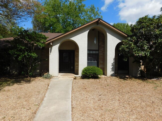 13726 Castle Grove Dr in San Antonio, TX - Building Photo - Building Photo