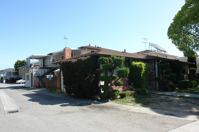 4449 Blackford Ave in San Jose, CA - Foto de edificio - Building Photo