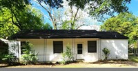 711 Iris Ln in Montgomery, AL - Foto de edificio - Building Photo