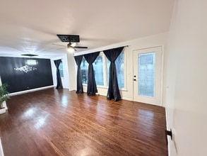 1315 Bell Grimes Ln in Nashville, TN - Foto de edificio - Building Photo