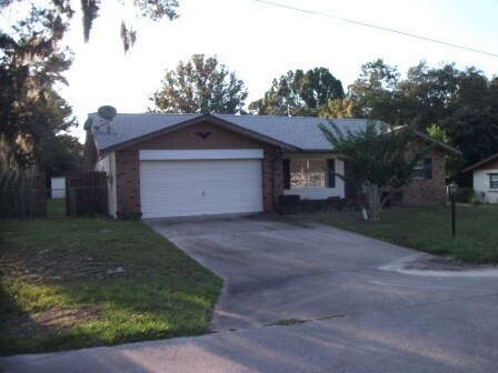 1150 N Tiger Point in Lecanto, FL - Building Photo