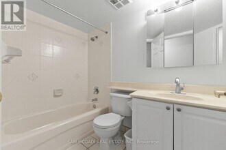 20 Olive Ave in Toronto, ON - Building Photo - Building Photo
